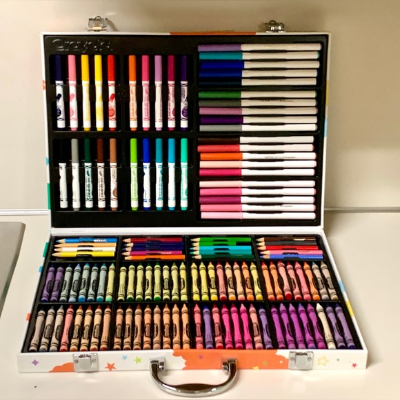 CRAYOLA 124 Piece Crayon Marker Colored Pencil Illustrated Kit Carrying Case Set - Picture 9 of 15